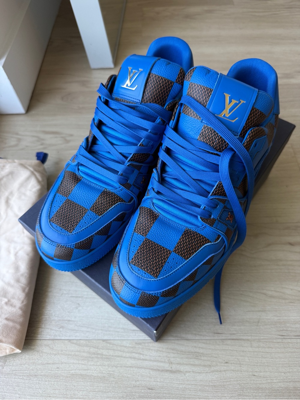 Louis Vuitton Kids Electric Blue Checkerboard Sneaker - Picture 6 of 12
